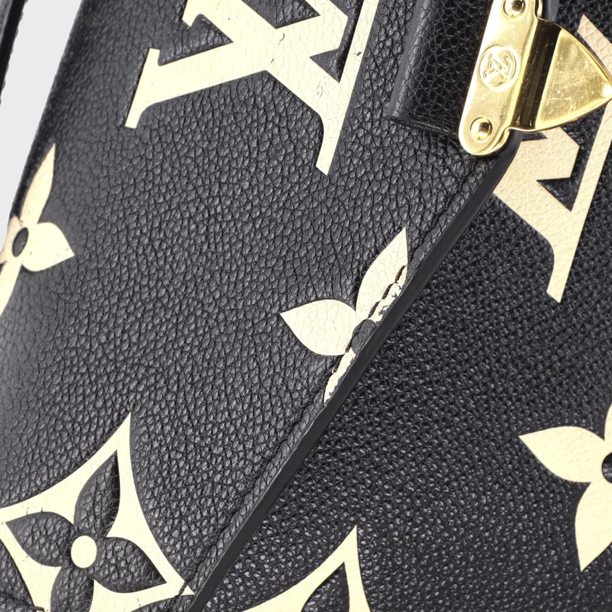 Louis Vuitton Pochette Métis